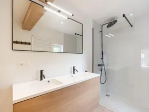 Spacious Family Holiday Home - Image 2