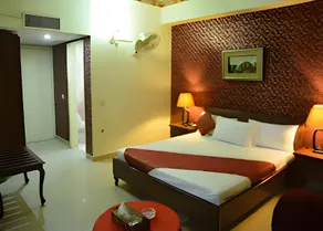 Luxury One Hotel Lahore - Image 2