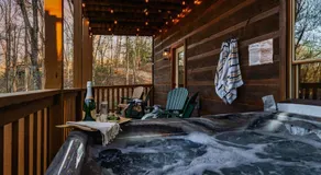 Updated Serene Mtn Cabin, theater rm & popcorn! - Image 3