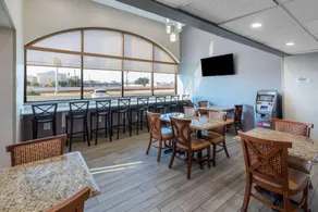 Baymont by Wyndham McAllen Pharr - Image 4