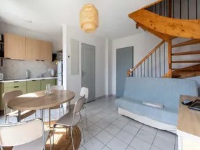 Modern Seaside Apartment - Image 5