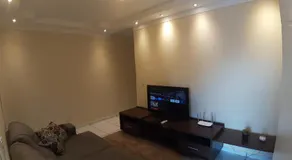 Casa incrível com 2 quartos e estacionamento incluso - Image 2