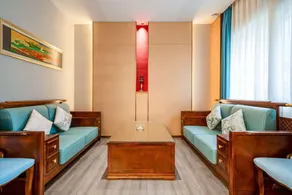 Skylakes Hotel - Image 2