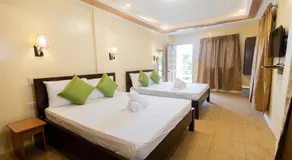 Anahaw Seaside Inn - Image 2