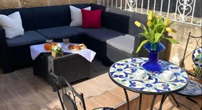 Ancient Maltese House with modern interior 3 min away from Airport TAL-PINU - Image 3