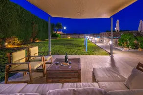 Lindos Topaz - villa med pool, air-con, Wi-Fi & ping-pong i fantastisk beliggenhed! - Image 3