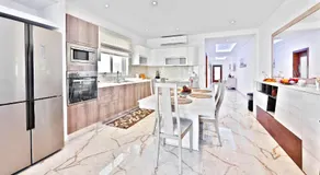XC4 - PENTHOUSE, 3 bedroom, Modern, Designer - Attard - Image 3