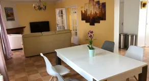 Villa La Libellule 160 m2 avec 5 Chambres 2 Sdb 2 Wc Grand Jardin de 1200m2 et Parking Privé - Image 3