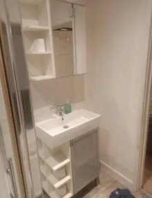 Refreshing En-Suite - Image 2