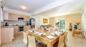 Chromata Lagoon Sea View Apartment - Image 3