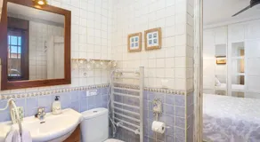 Appartement de vacances entièrement équipé avec terrasse, barbecue et jardin | Plage à proximité | Avec animaux autorisés - Image 2