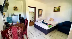 See Belize RELAXING Studio with Sea View Infinity Pool & Overwater Deck - Image 2
