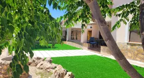 House with Jacuzzi and Mountain Views in Noguericas - Image 4