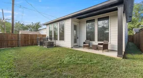 Trinity Groves Retreat - Large Modern 5 BR Home - Image 4
