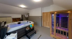 House Mate - Image 3