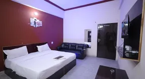 Hotel Royal blue - Image 2