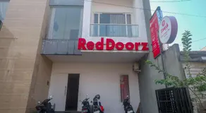 RedDoorz Syariah Near Simpang Lima Semarang - Image 5