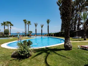 CT 240 - Beachfront Apartment -Don Juan Manilva - Image 3