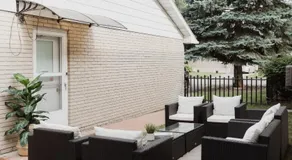 Modern, Luxurious Apartment near Downtown Ottawa - Image 4