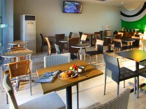 Sumi Hotel Simpang Lima Semarang - Image 5