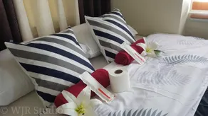 Deluxe Couple Suite - with Lake View in Alabang! - Image 2