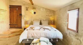 La Maison du Trident en Camargue Piscine et Jacuzzi - Image 2