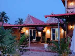 Royal Palms - Image 3