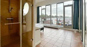 Penthouse with Lake Views - Image 2