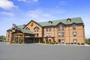 Super 8 By Wyndham Troy - Image 3