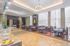 Zhongyi Holiday Hotel - Image 4