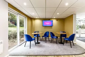 Days Inn Hotel Fleet - Image 2