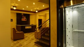 D D Luxury Inn - Image 3