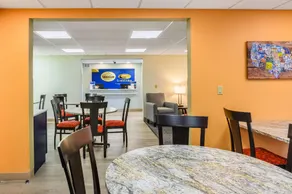 Econo Lodge Hammond - Image 3