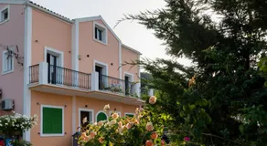 MAKRIS HOUSE - Image 5