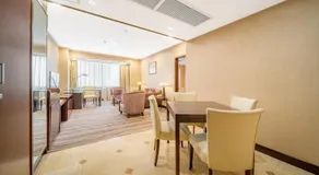 Zhongshan International Hotel - Image 5