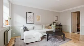 Upscale 3BR Apartment in City Center - Image 4