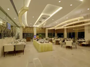 Hotel Babylon International - Image 3