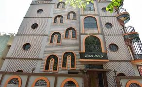 OYO Flagship 40648 Deep Residency - Image 4