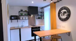 Superbe Appartement cosy et moderne entre le port et le centre NETFLIX et WiFi - Image 4