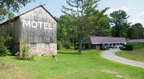 Noble Motel On Moore Lake - Image 5