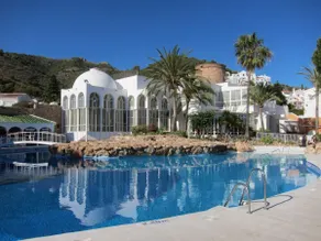 Bonito apartamento con preciosas vistas y piscina - Image 4