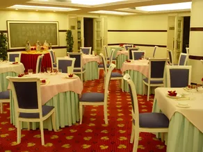 Yanshan Hotel - Image 5