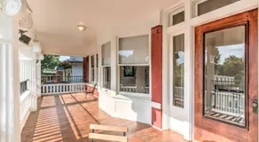 Historic but Modern with Relaxing Natural Light - Image 5