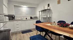 Beautiful Apartment with Board Games and massage Chair to Close to Downtown - Image 5