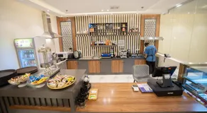 Blue Tower Hotel Apartments - Image 5