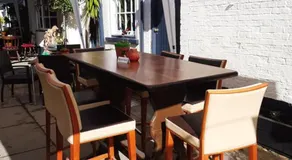 The Bull Hotel - Image 3