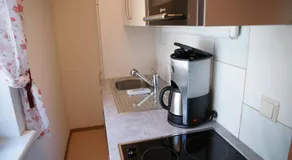 Twin room, shower or bath, toilet, good as new - Image 4