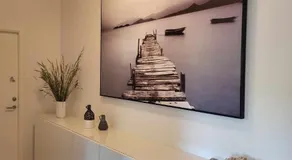 Modern & Homely Apartment - Free Parking - Image 5