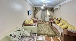 شقة مفروشة ثلاث غرف لك وحدك قريبة من البحر - Image 2