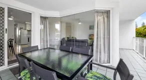 Central, neat and affordable 2 bed apartment - Image 3